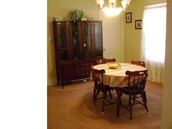 3rd image of 9614 Larnder Ave