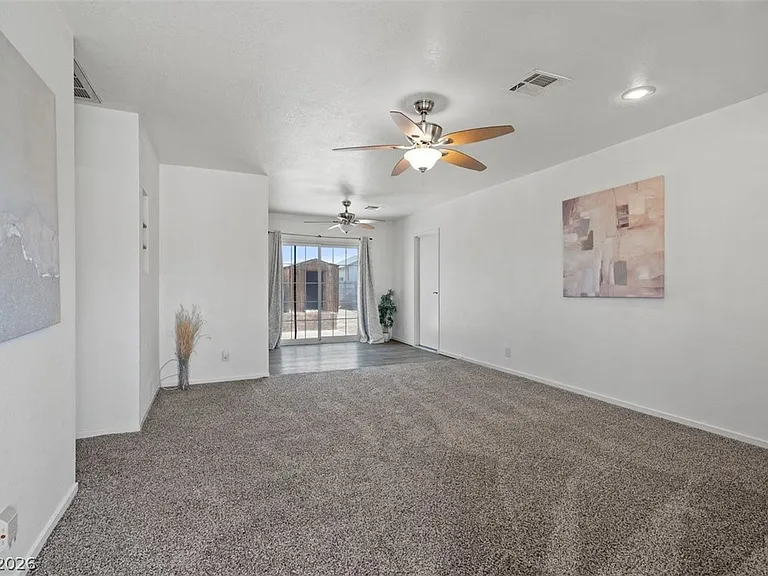 245 Meyers Ave — Photo 8