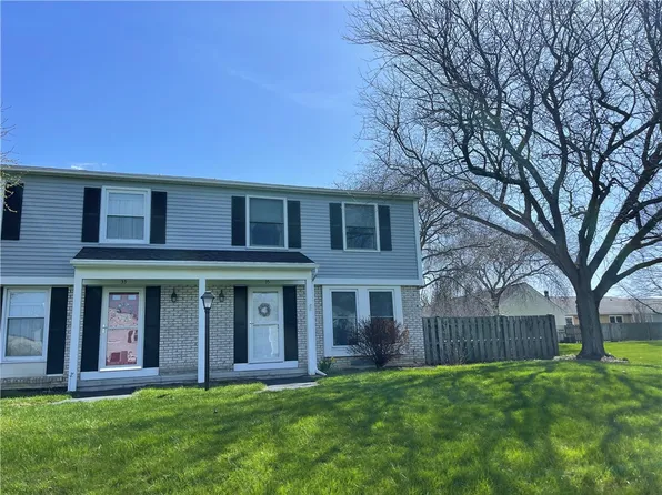 35 S Estate Dr, Webster, NY 14580