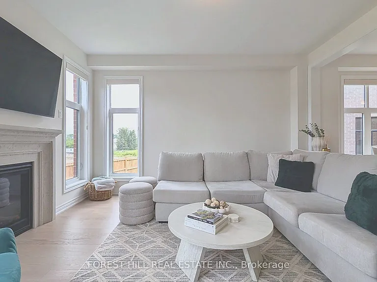 1362 Davis Loop — Photo 8