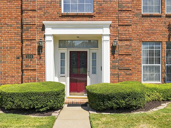 2nd image of 534 Winston St