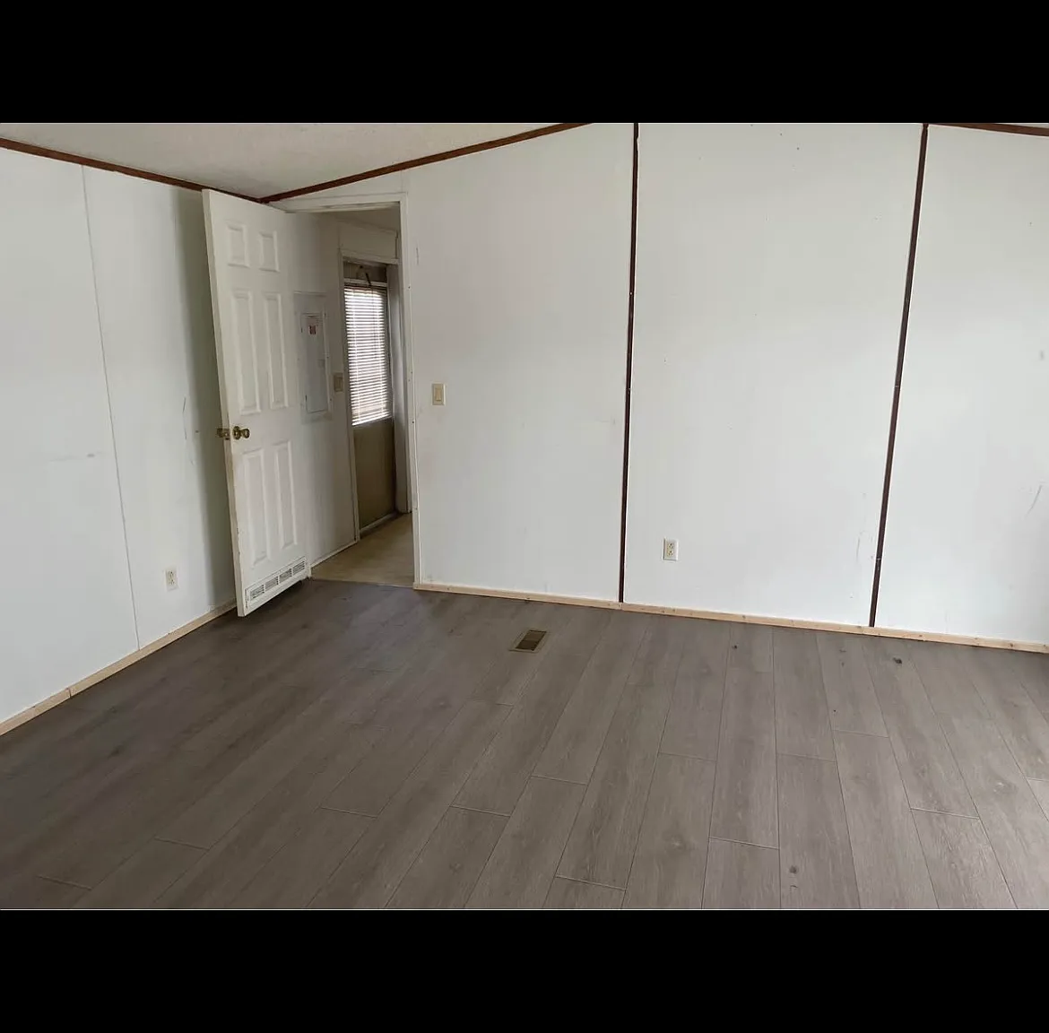 3 bed, $800 — Photo 1