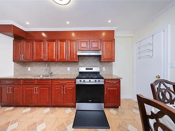 4th image of 1049 E 56th St