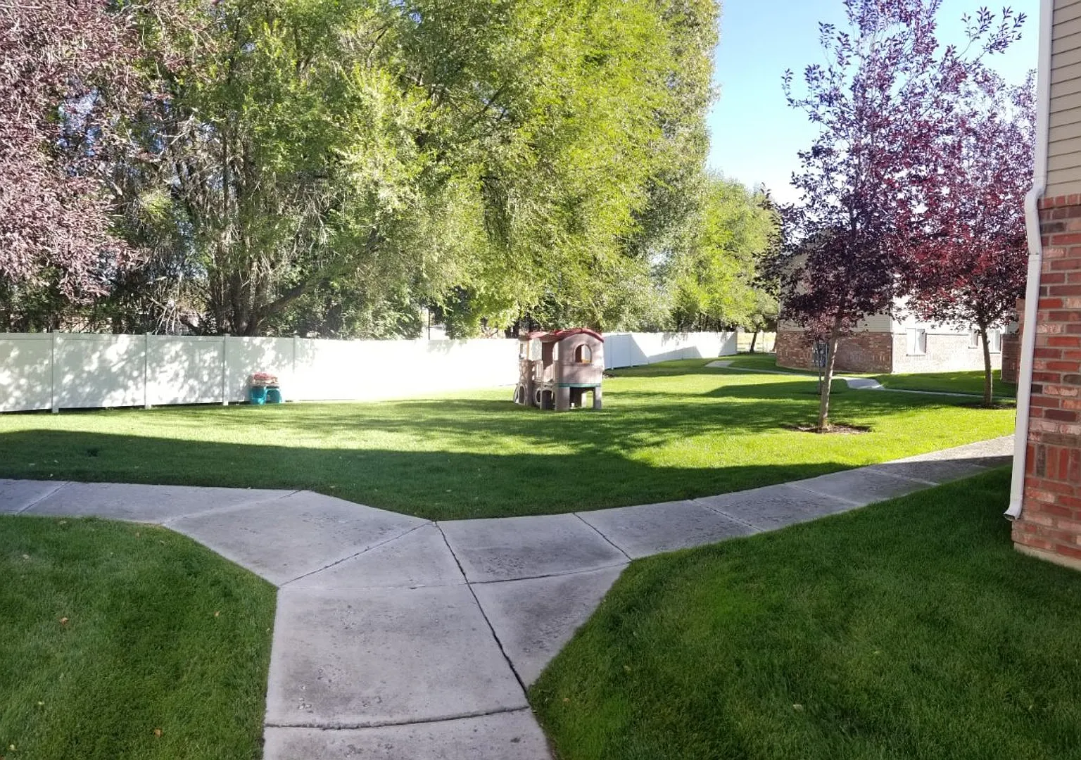 2 bed, 1 bath at Brentwood! — Photo 3