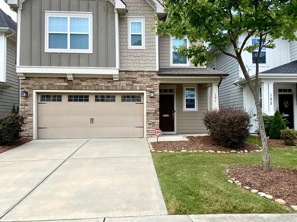 121 Concordia Woods Dr, Morrisville, NC 27560