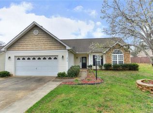 7013 Daniel Ln, Charlotte, NC 28214