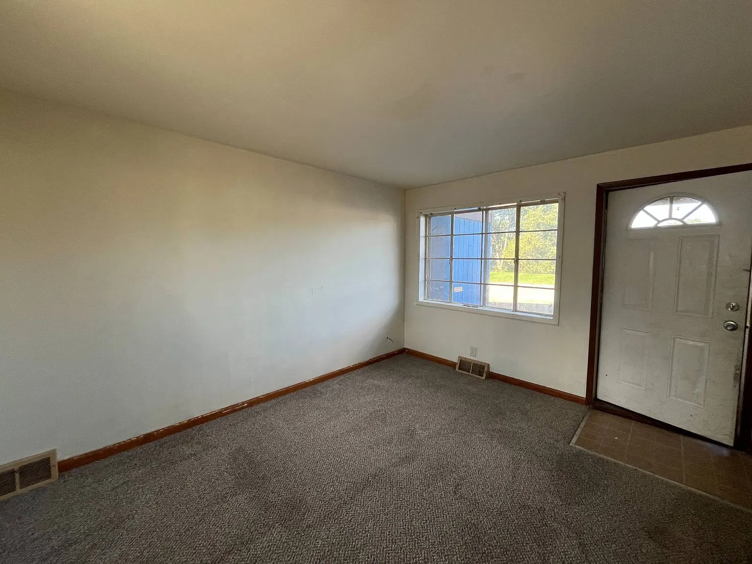 2 bed, 1.0 bath, $625 — Photo 4