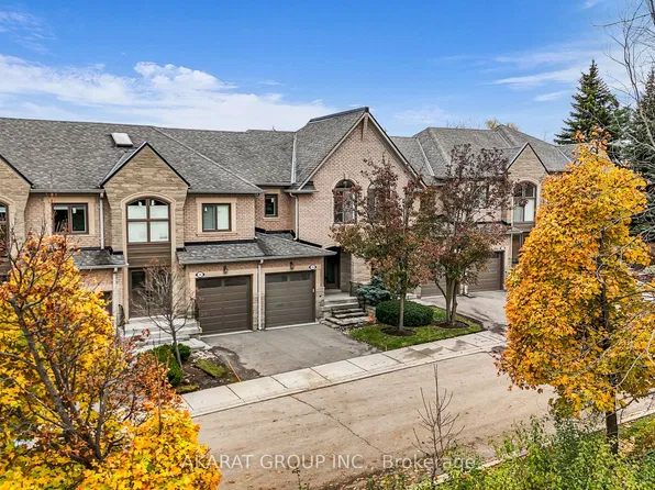 2250 Rockingham Dr #43, Oakville, ON L6H 6J3