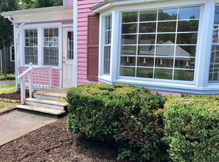 164 Albany Tpke #1, Canton, CT 06019
