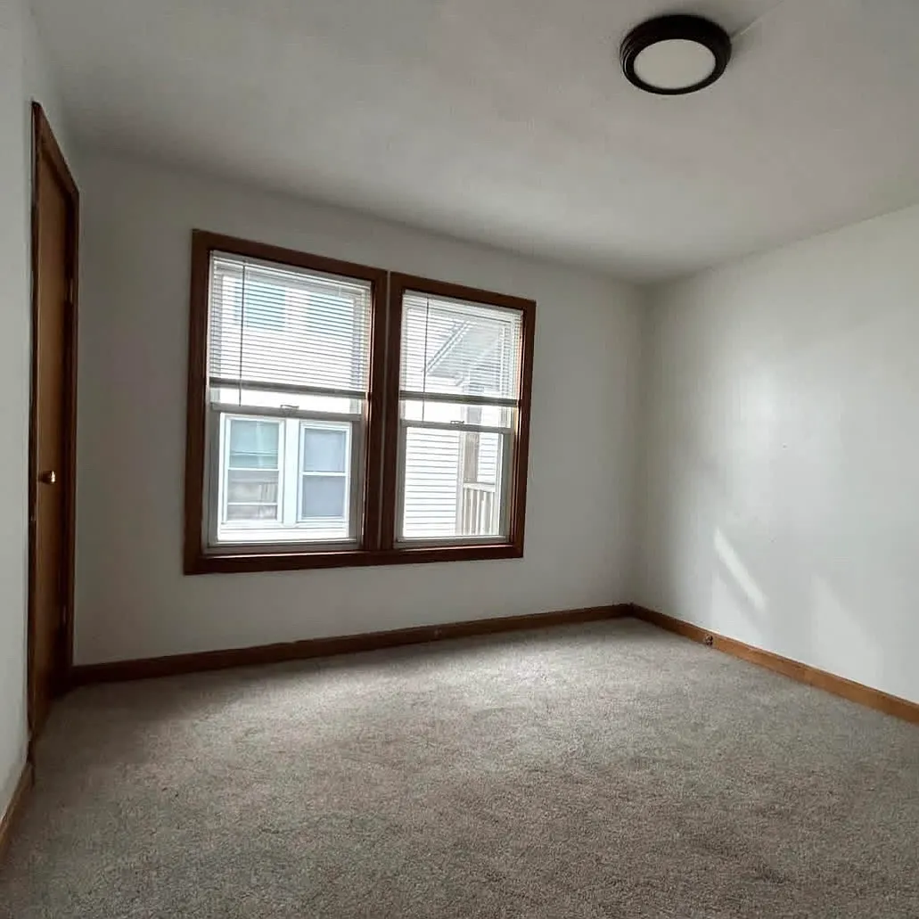 2 bed, 1067 sqft, $1,700 — Photo 1