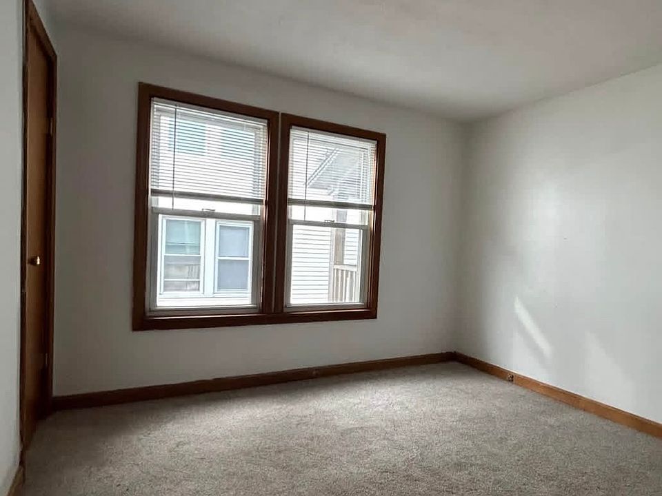 1st image of 15 Wakefield Ct Unit 2