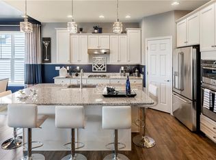 27 Republic Dr, Monroe Township, NJ 08831