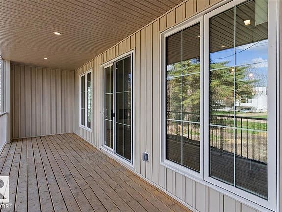 3rd image of 51551 Range Rd #212A-129