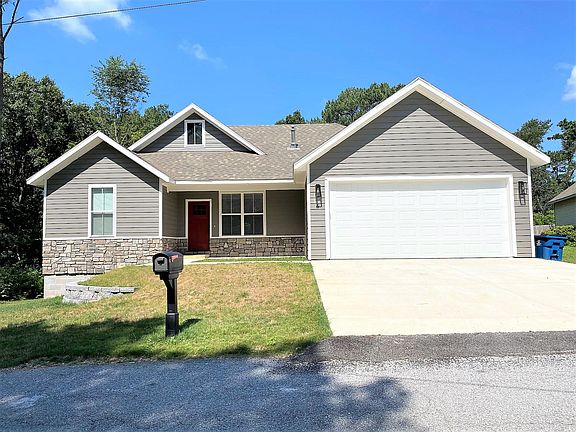 5th image of 6 Baker Dr