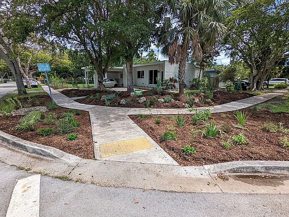 2nd image of 13105 NE 13th Ave