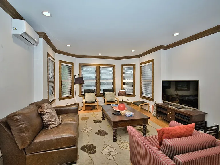 2437 W North Shore Ave #2 — Photo 31