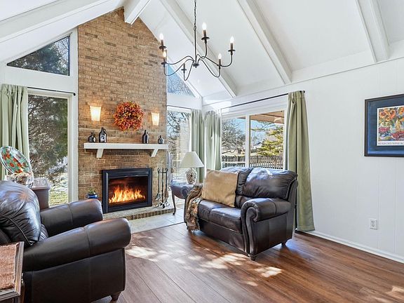 2nd image of 9417 Crystal Spring Dr