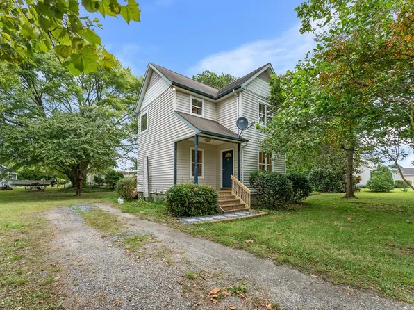 1 Switch Bridge Rd, Wachapreague, VA 23480