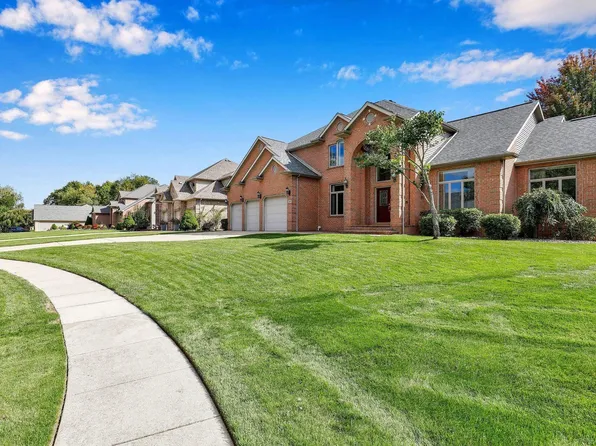 5819 Whitehaven Dr, Lansing, MI 48917