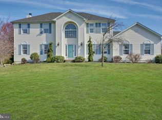 16 Zachary Dr, Allentown, NJ 08501