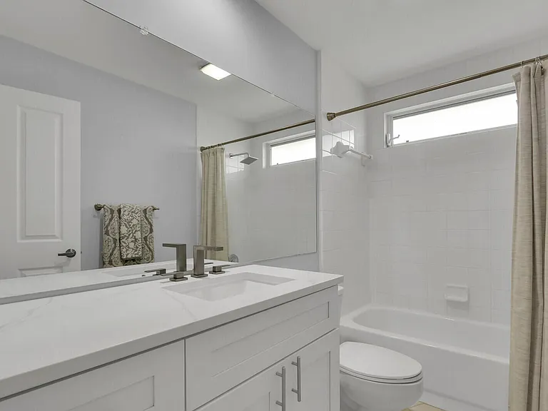 7904 Chapman Oak Ct — Photo 20
