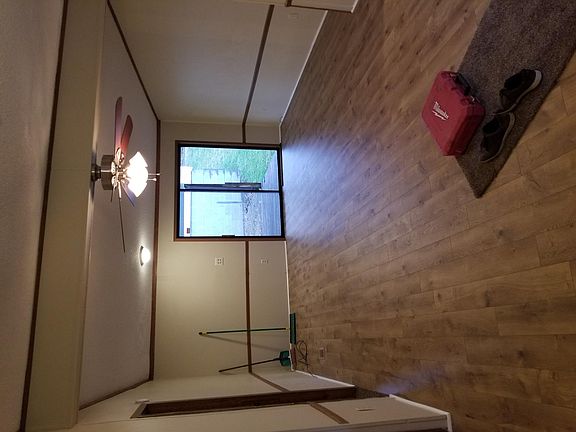 4th image of 111 Holly Ave