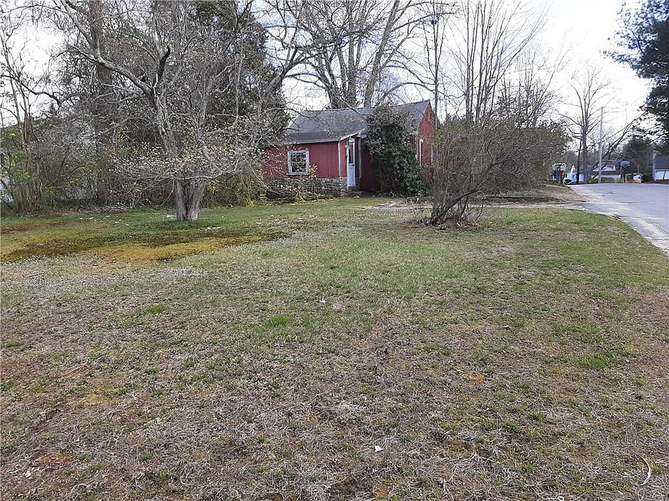 1st image of 170 Brandy Brook Rd