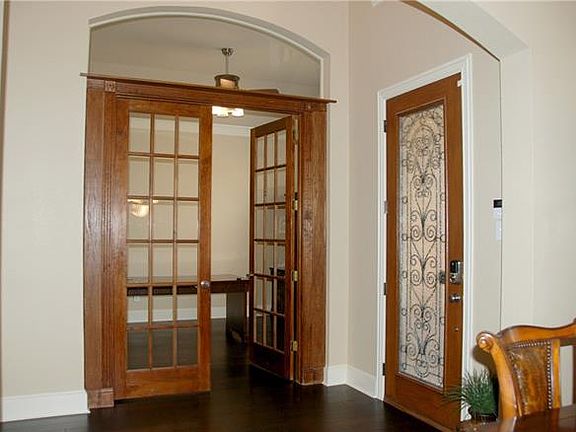 3rd image of 400 Northshore Ct