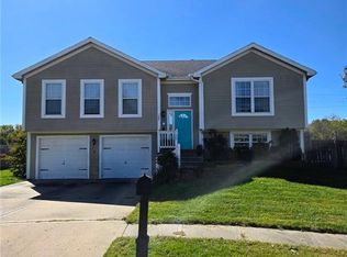 109 W 182nd St, Belton, MO 64012