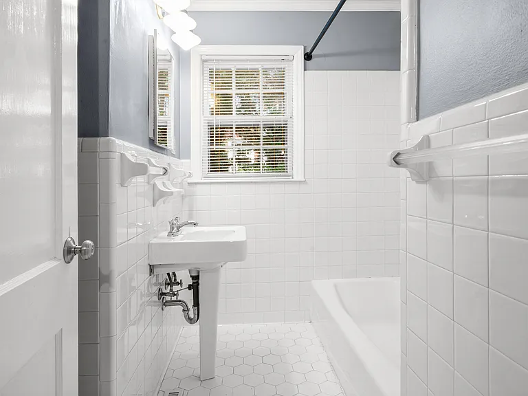 2126 Arnold Dr — Photo 18