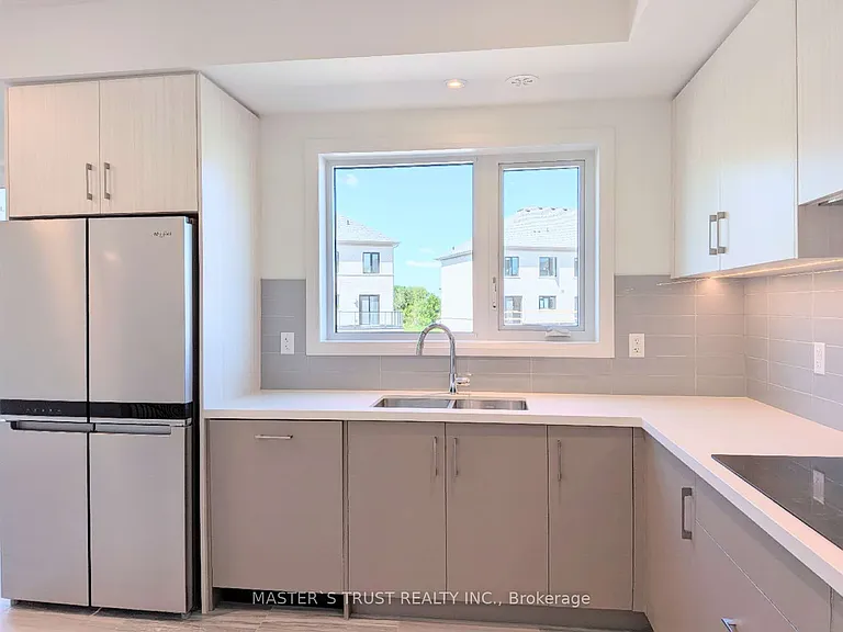 110 Grimsby Ln — Photo 11