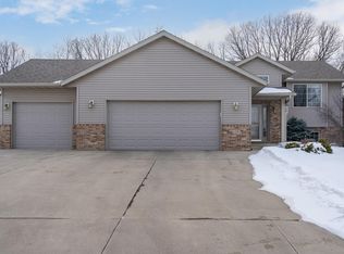 1490 Greenleaf Rd, Owatonna, MN 55060