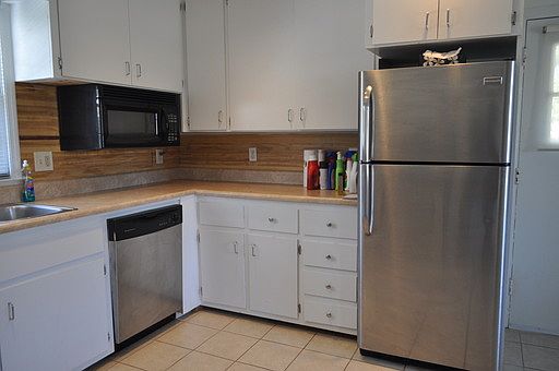 1st image of 3530 Lakeshore Dr SW