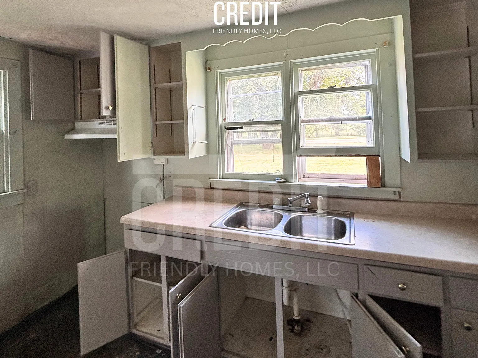 1527 North Oakland Avenue — Photo 3