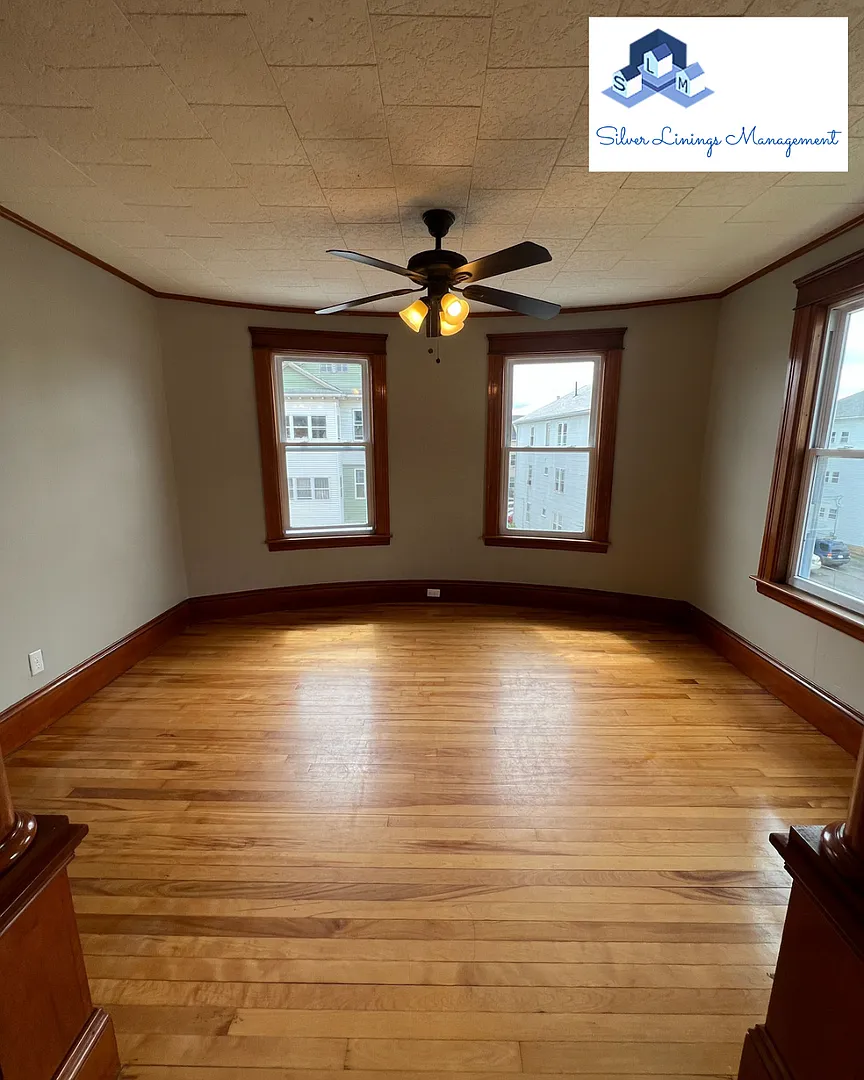 24 Fairbanks Street — Photo 4