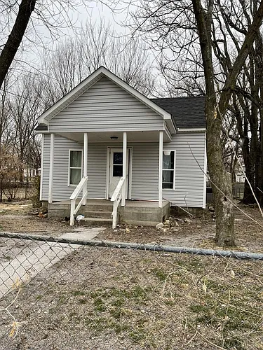 910 S Jackson Ave Photo 1