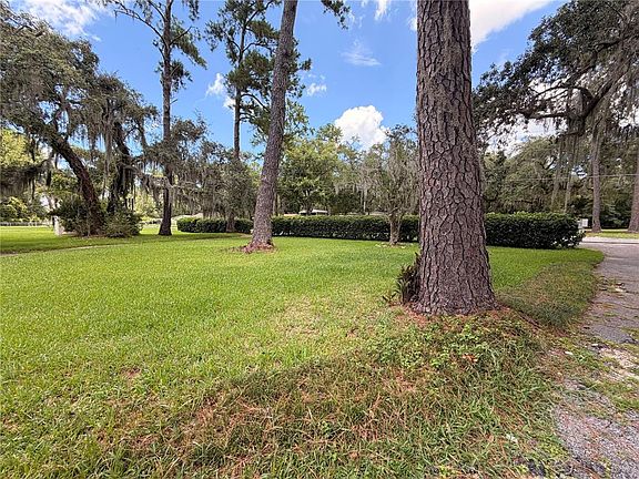 5th image of 1940 ALICE DRIVE