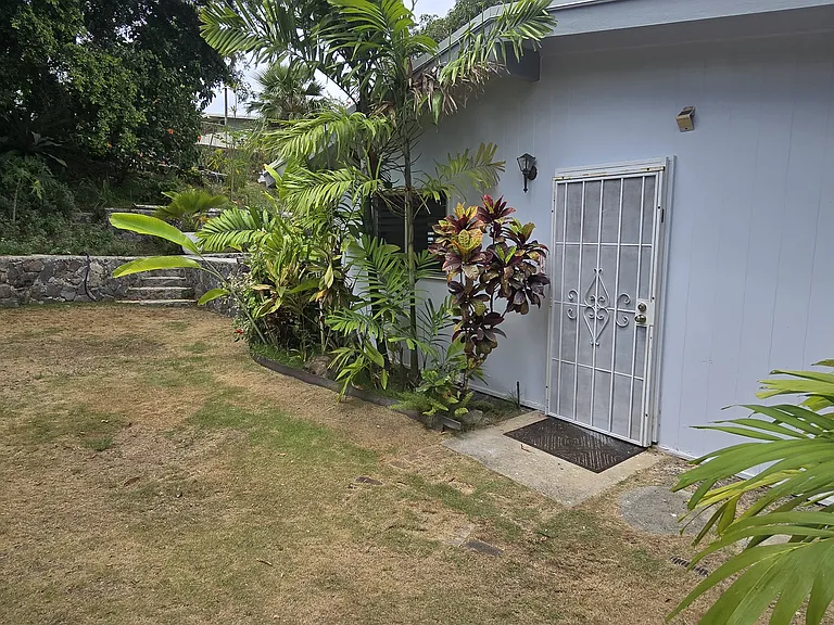 19 Ilikupono St — Photo 2