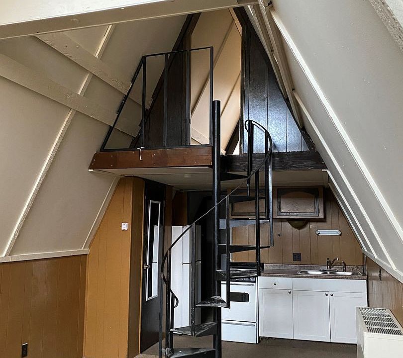 1st image of 1910 Sugar Loaf Ave #30