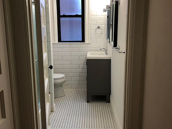 5th image of 4900 Laclede Ave #6
