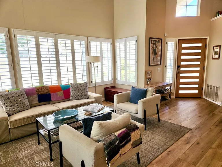 24718 Calle Serranona — Photo 5