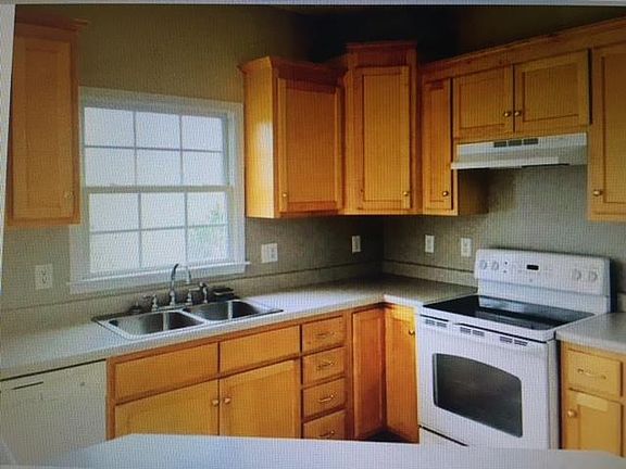 5th image of 2749 Bluewater Dr