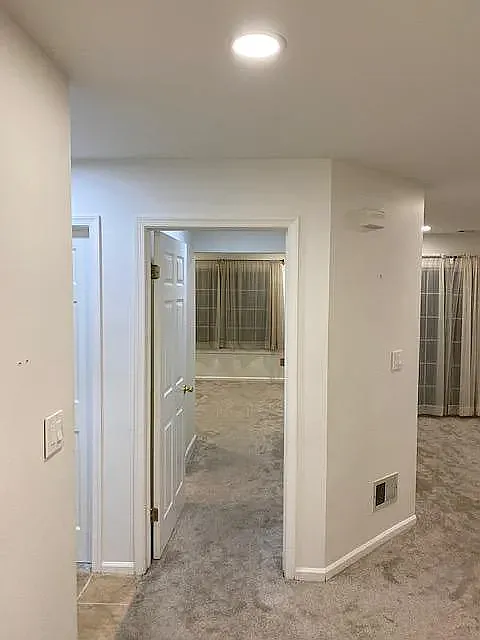 2 bed, 1050 sqft, $2,450 — Photo 2