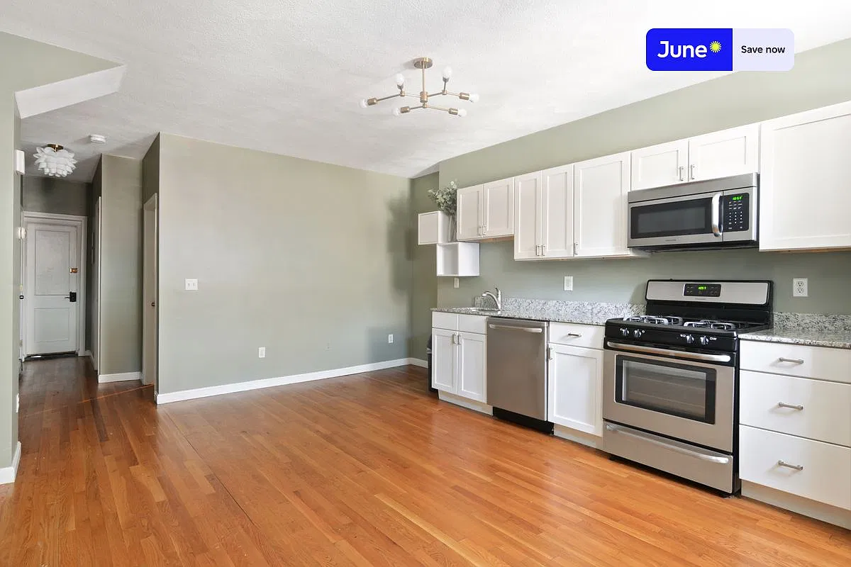36 N Bennet St — Photo 4