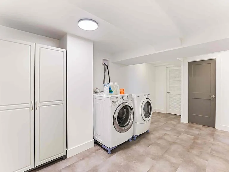 Full size washer/dryer