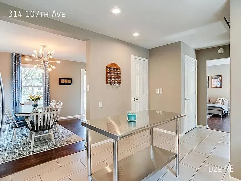 314 107th Ave NE — Photo 9