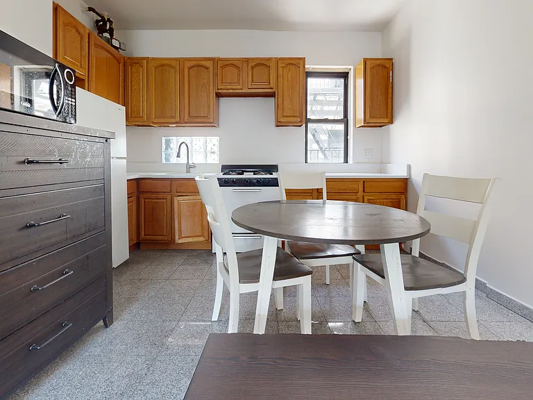 21-15 33rd St #4B — Photo 17