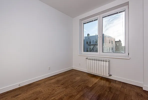 Rented by Nooklyn NYC LLC | media 18