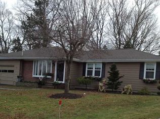 62 Coolspring Dr, Cranston, RI 02920