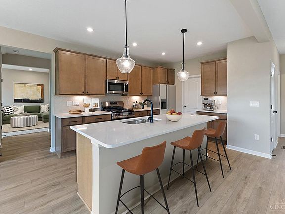 2nd image of 140 Dan Haven Pl